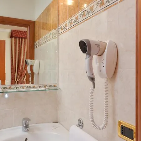 Chicago Hotell 2*