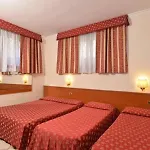Πανσιόν Chicago 2*