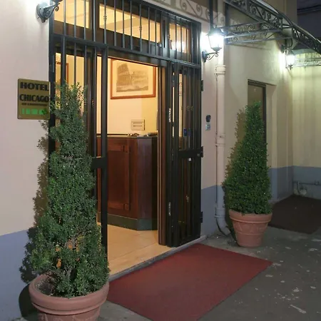 Chicago Hotel 2*